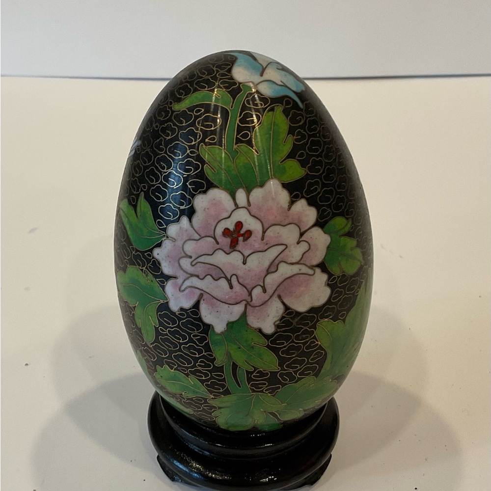 LARGE BEAUTIFUL CLOISONNÉ EGG